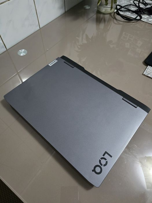 Laptop lenovo LOQ 15irh8 - Defect