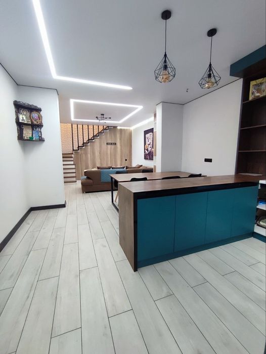 Продам современный дом в с/о Вишенка 1