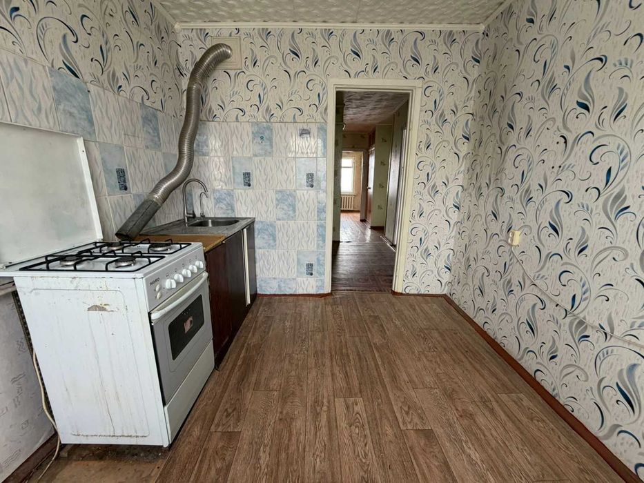 Продам трехкомнатную  на Кск