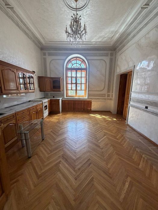 Аренда дома 15 комнат, 15 соток, ор-р: Мустанг заправка