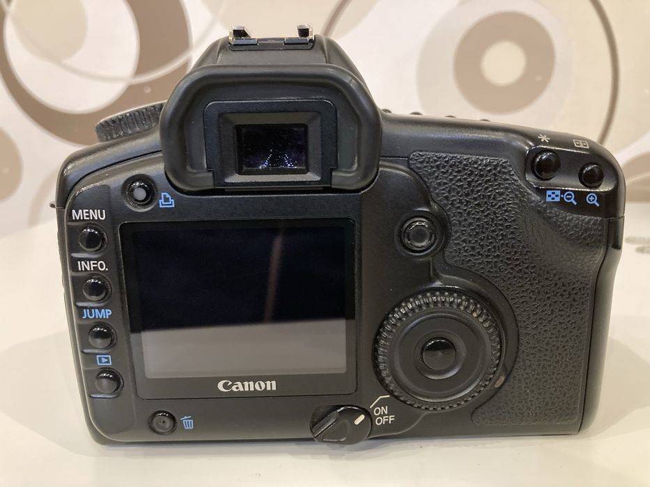 Canon 5D mark 1 classic full frame