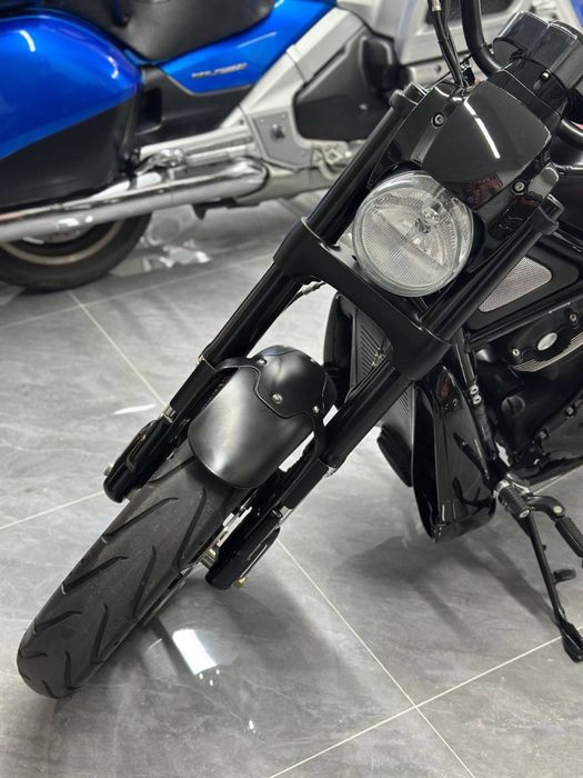 Harli Devtson V rot Nayt paket Amerkanka