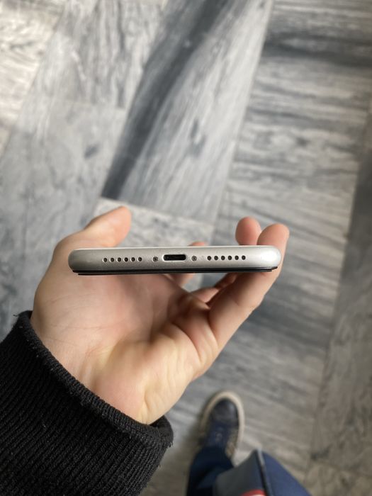 iphone xr ideal holatda