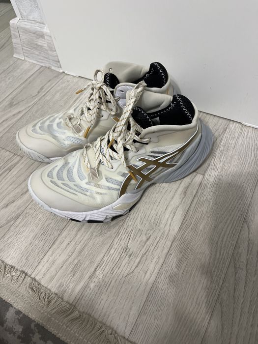 asics metarise gold white