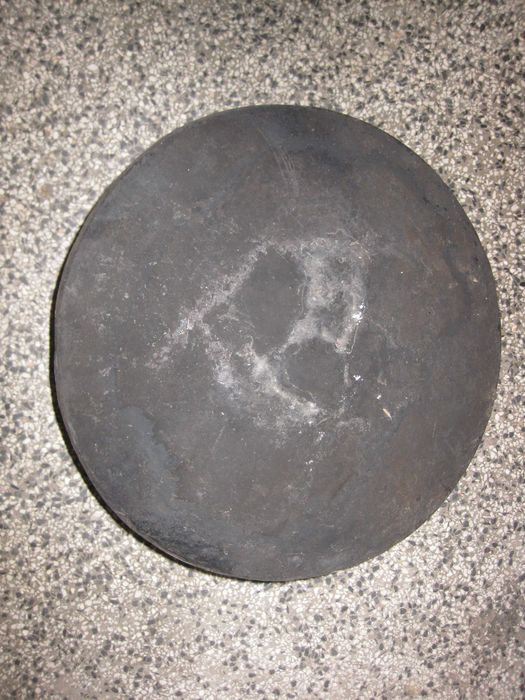 Стар, голям котел, бакър.
Стар, голям котел, бакър.
Пращам по Еконт.