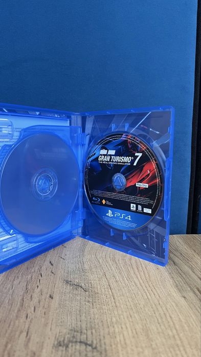 Gran Turismo 7 для PS4 — 2 диска