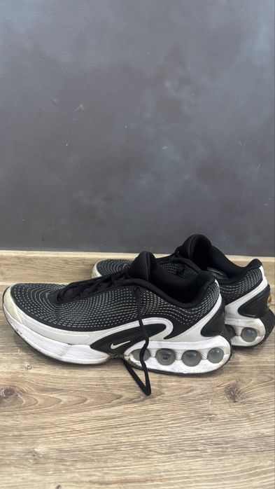 Nike Air Max DN8.