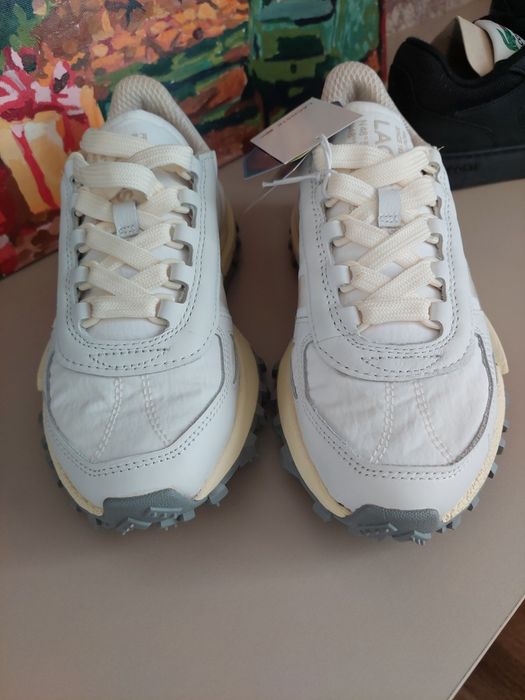 Продам кроссовки  Lacoste.