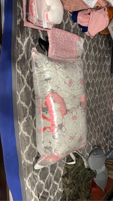 Детский комплект в манежку