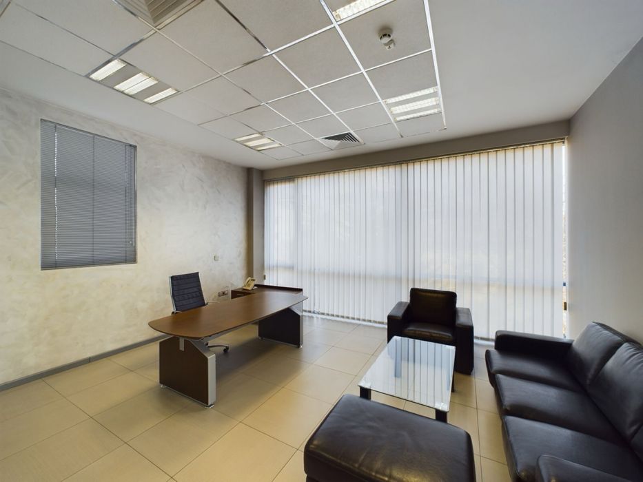 Дава се под наем Офис в София, Павлово - 324 кв.м за 2400 € - Снимка #15