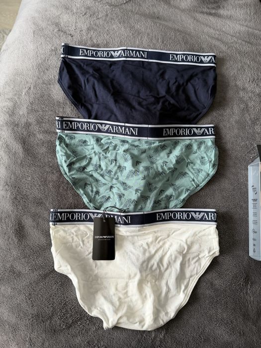 Emporio Armani set 3 chiloti alb-bleumarin-verde marimea M noi