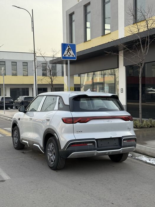 BYD Yuan up Smart drive 401 chegirma narxlada