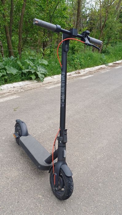 Vând trotineta electrica Xiaomi Pro 4 2nd Gen