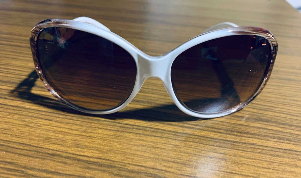 Очила слънчеви Нови, 6 бр, всеки с цена