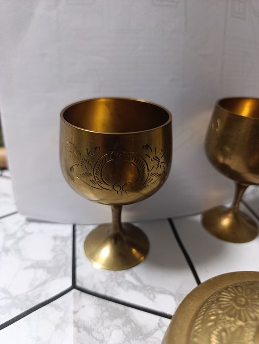 Свещници,чаши и захарница