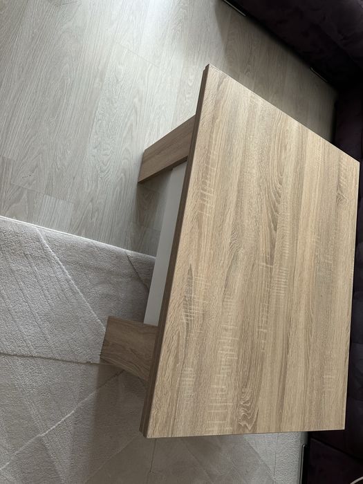 Маса с повдигащ механизъм