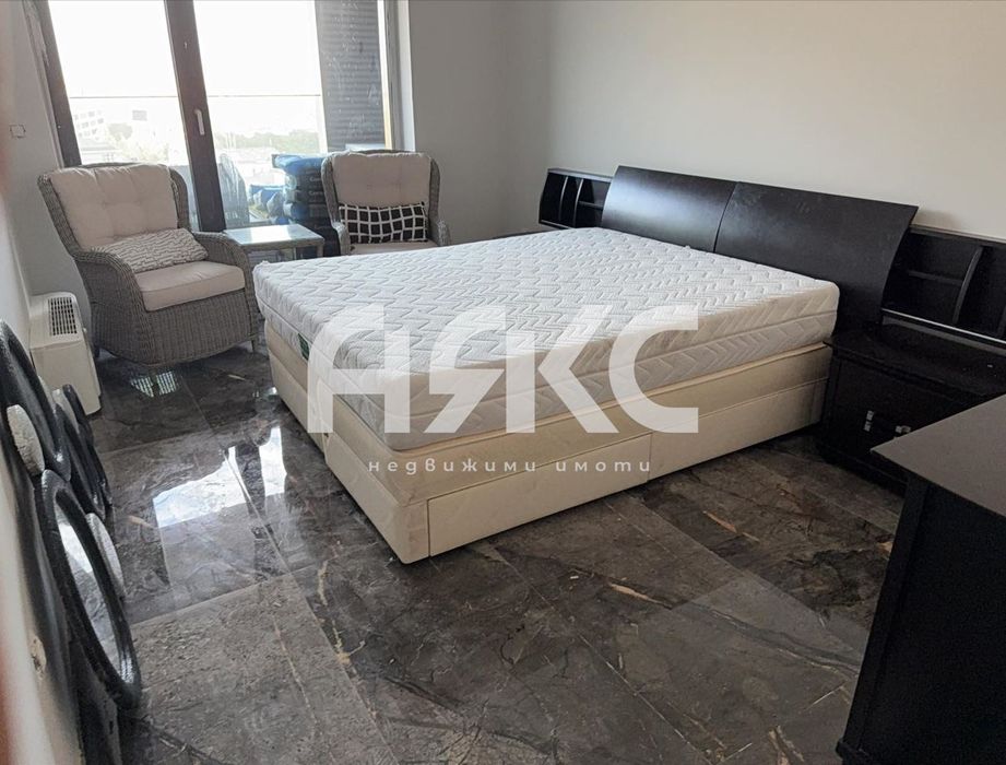 Двустаен обзаведен апартамент в кв. Кръстова вада