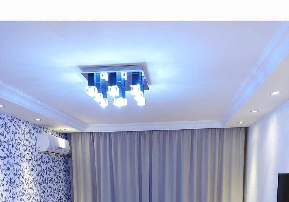 Продам красивую люстру