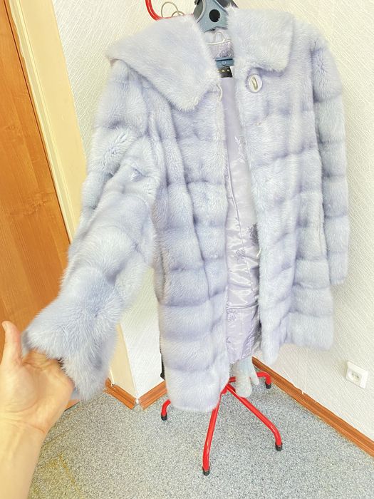 Шуба ( голубая норка)