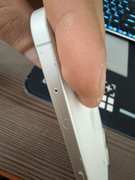 Продам Iphone  16