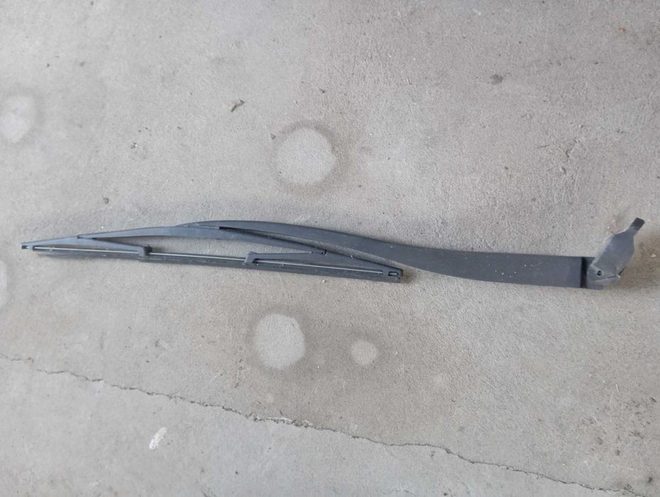 Brat cu Ștergător spate luneta hayon hatchback opel Astra G