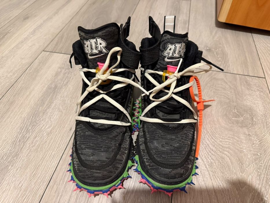 Adidasi off-White de fete marimea 38,5