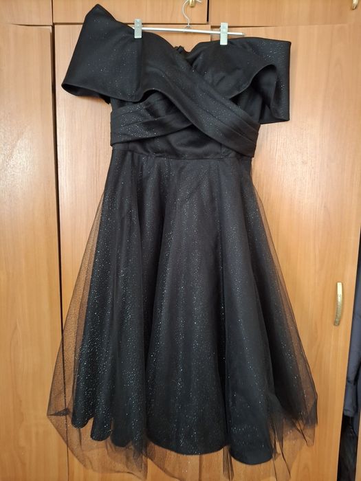 Черное вечернее платье с блестками