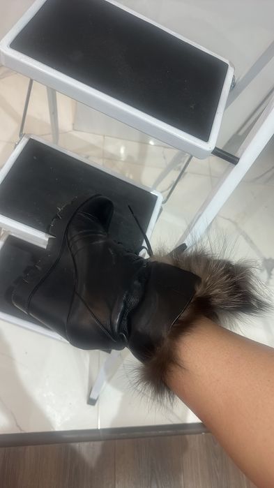 Боти с естествен косъм