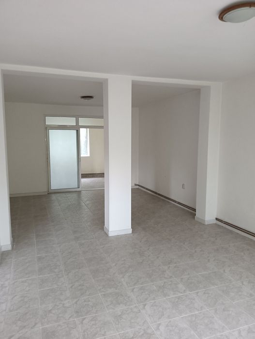 Casa P+E 229 mp 6 camere+2 bai 1000 mp teren + piscina
