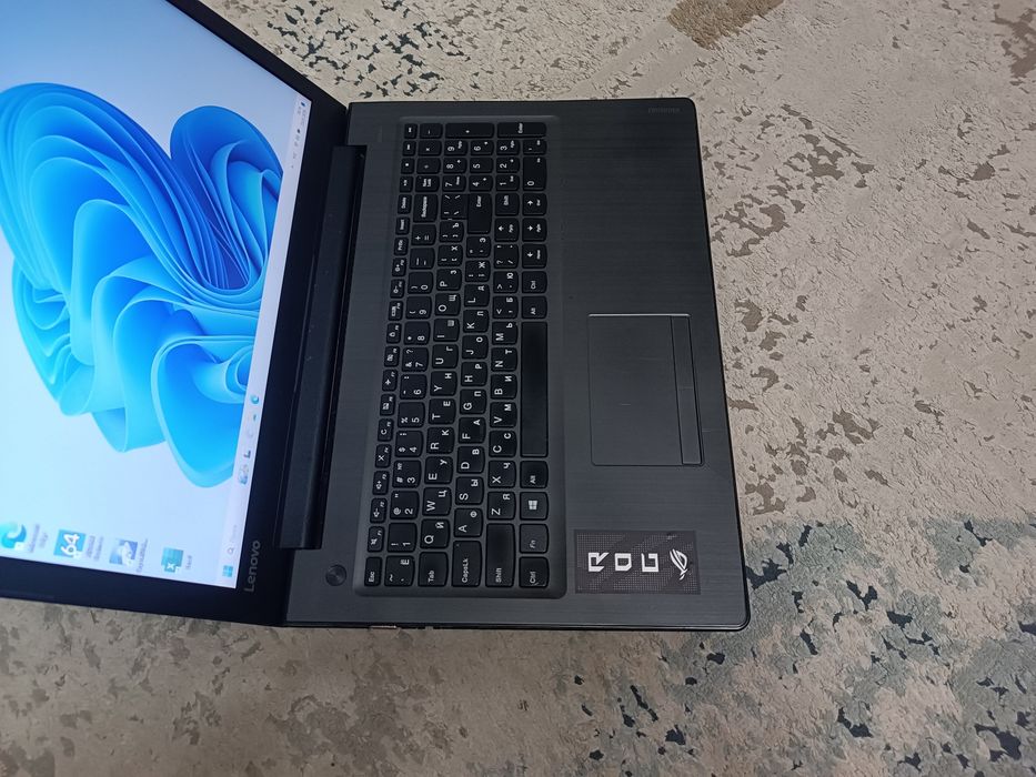 Мощный с SSD ноутбук Lenovo