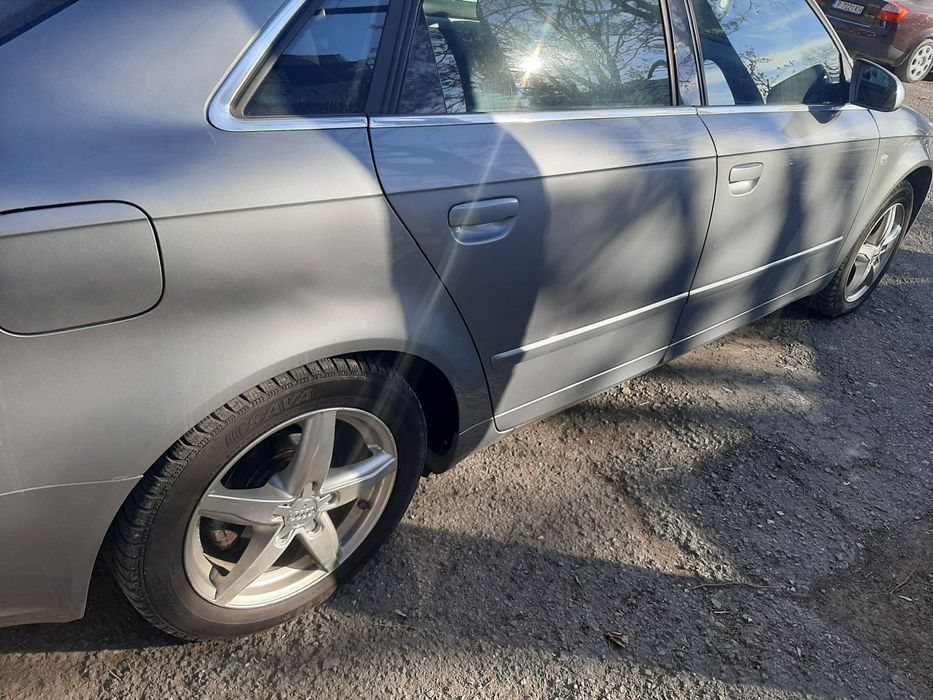 Продавам Ауди а4в7 2006 седан перфектно състояние