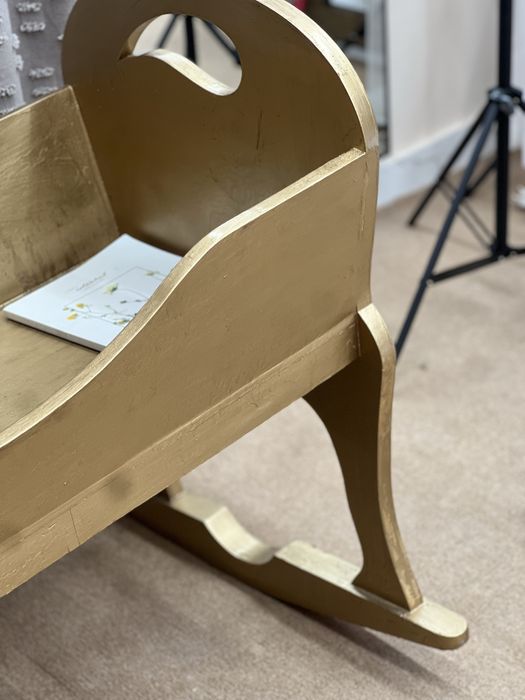 Продаем деревянную колыбельку