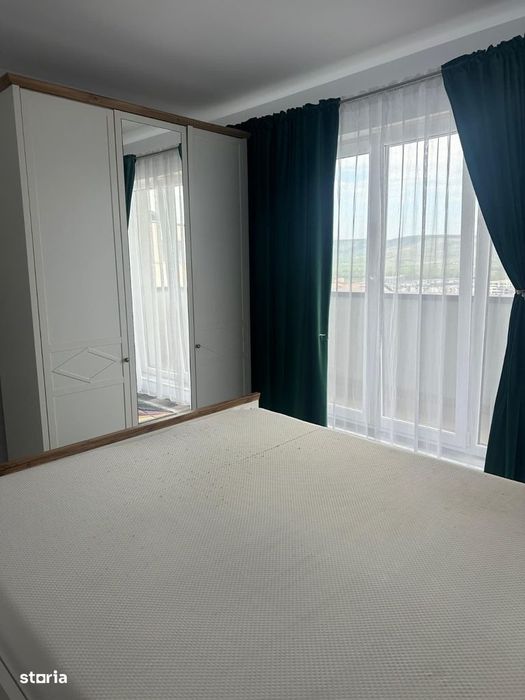 2 camere zona Vivo, etaj 1, Razoare