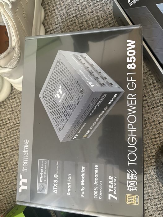 Sursa thermaltake 850w gold edition