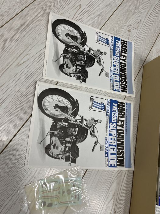 Macheta 1:6 motocicleta Harley Davidson super glide