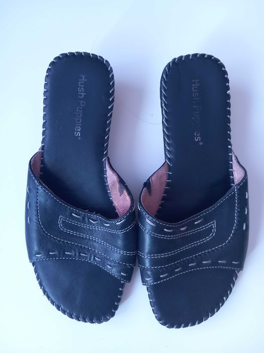 Дамски сандали и чехли