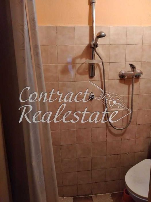 Дава се под наем Едностаен апартамент в Варна, Цветен квартал - 35 кв.м за 204 € - Снимка #5