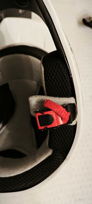 Продавам детска кросова каска