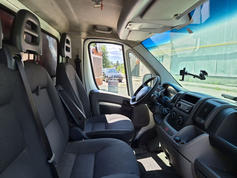 Peugeot Boxer cu prelată