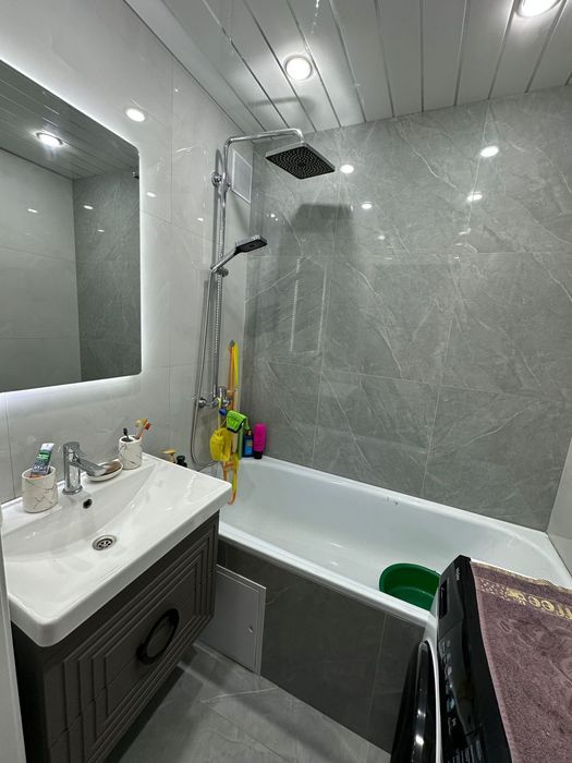 Продам 2 ком кв на 9 мкр