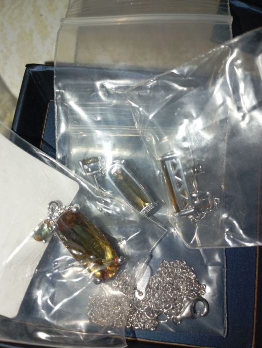 Продам комплект серебро кулон, цепочка, серьги