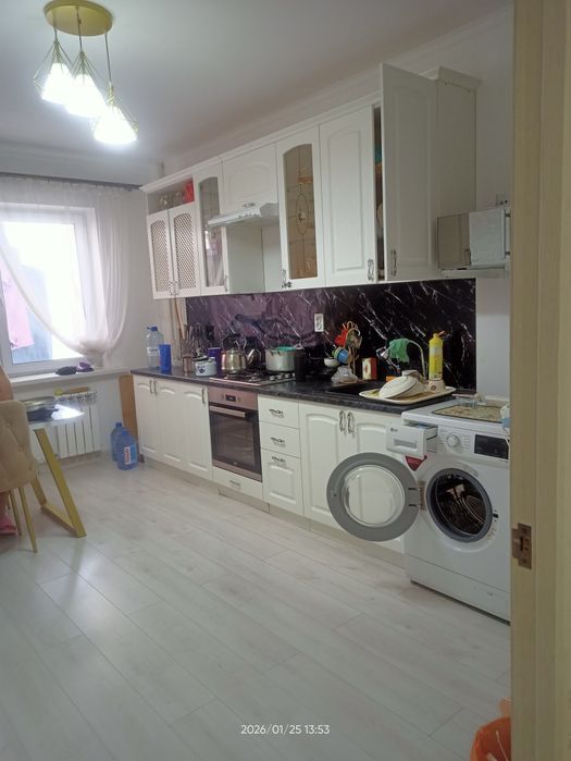 Продам 3 комн квартиру 10 микрорайон