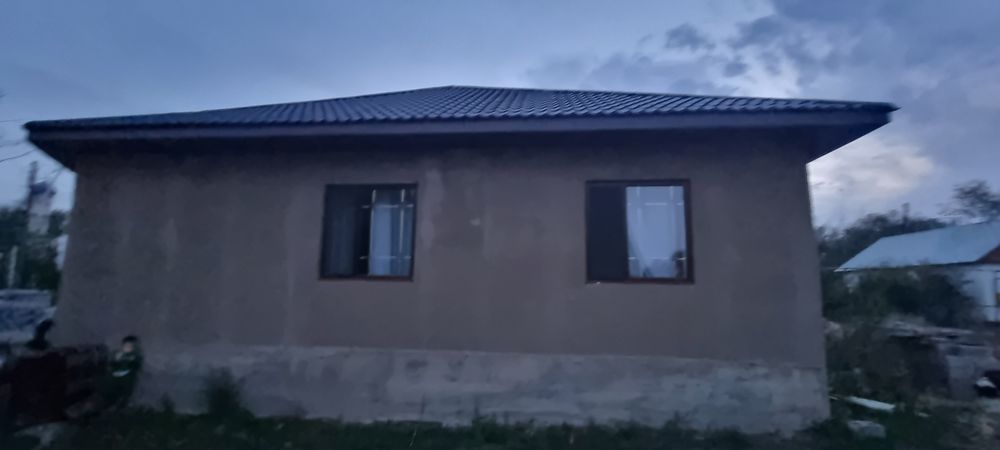 Продам дом в селе Енбекшиарал