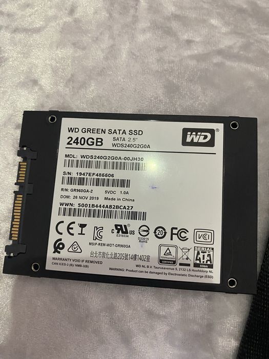 Продам ссд и озу дд4