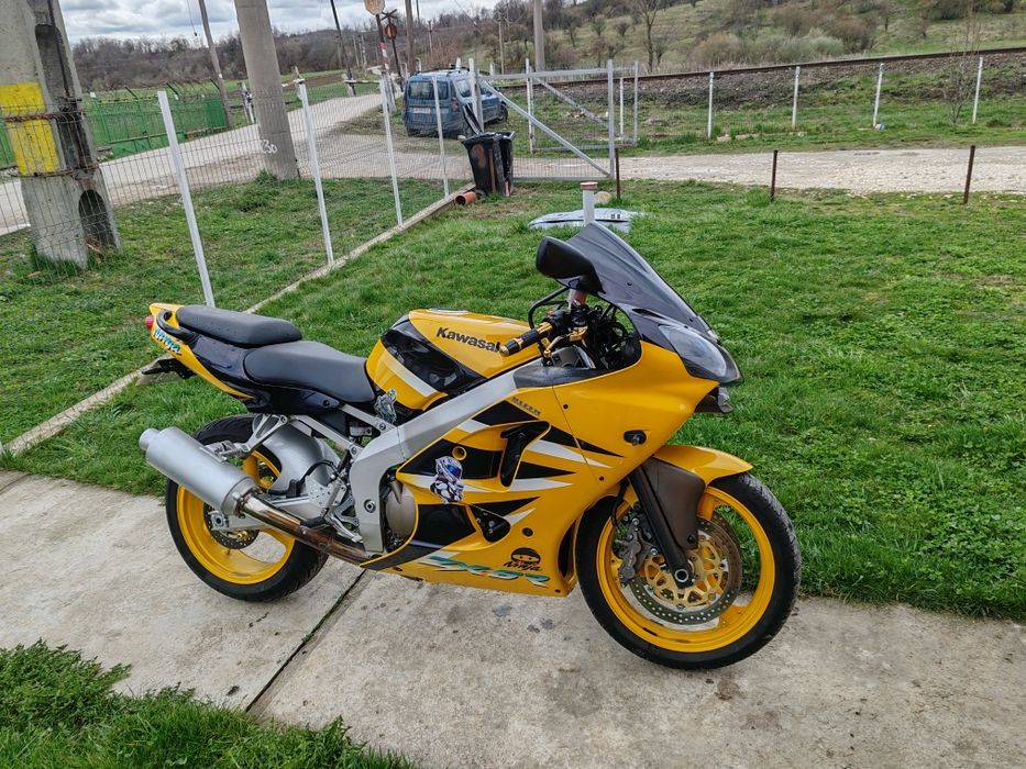 Motocicleta Kawasaki Ninja 600cc