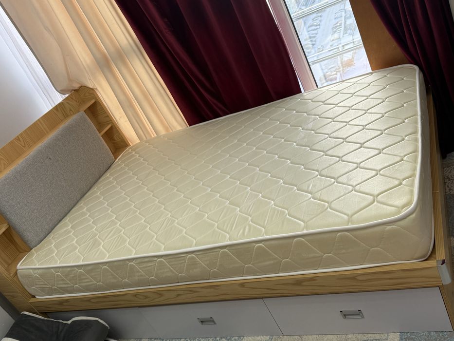 Кровать размером 1,20