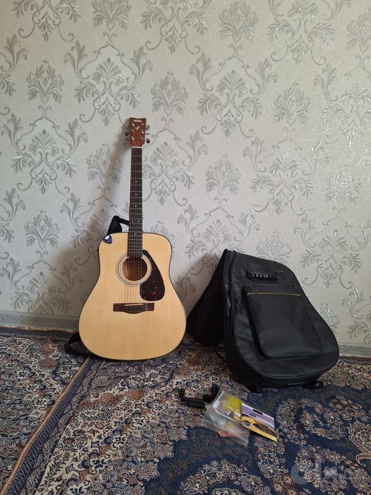 Gitara Yamaha f600
