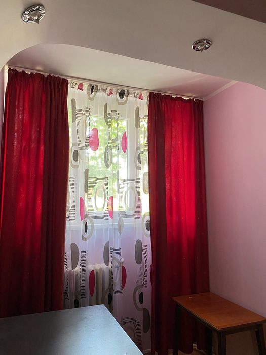 Închiriez apartament