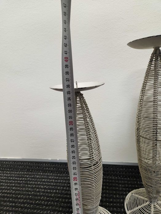 Два дизайнерски свещника