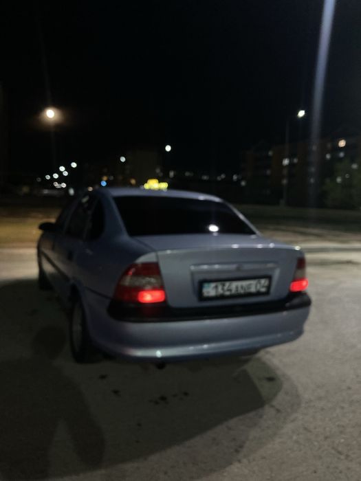 opel vektra обем 1,6